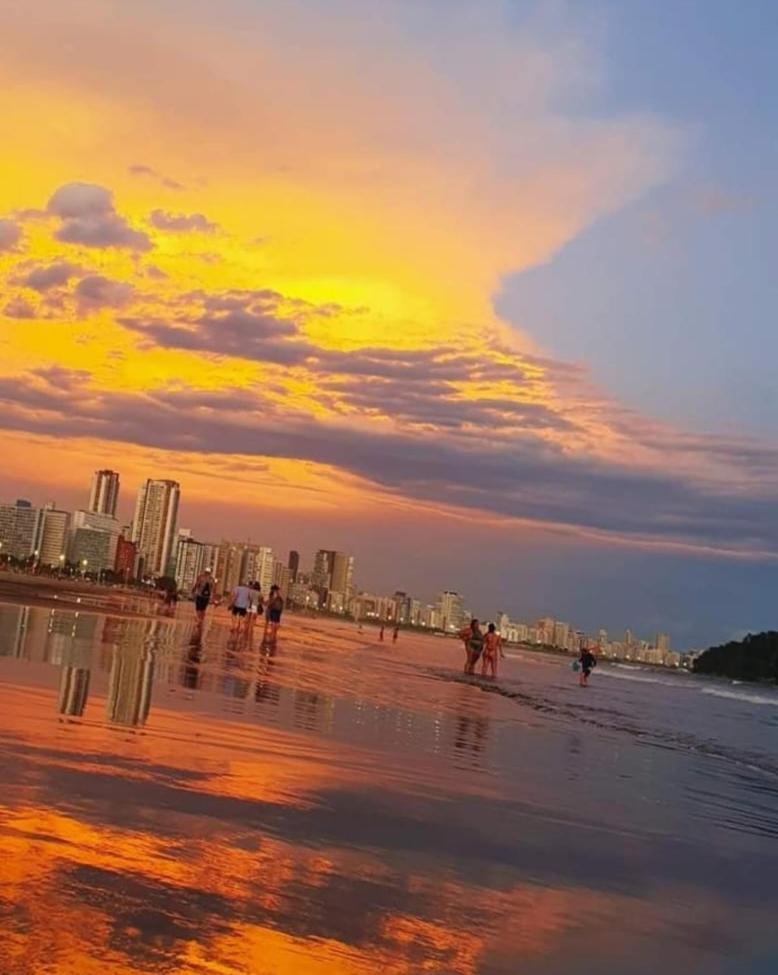 Apto 1 Quadra Da Praia Pitangueiras グァルジャー エクステリア 写真